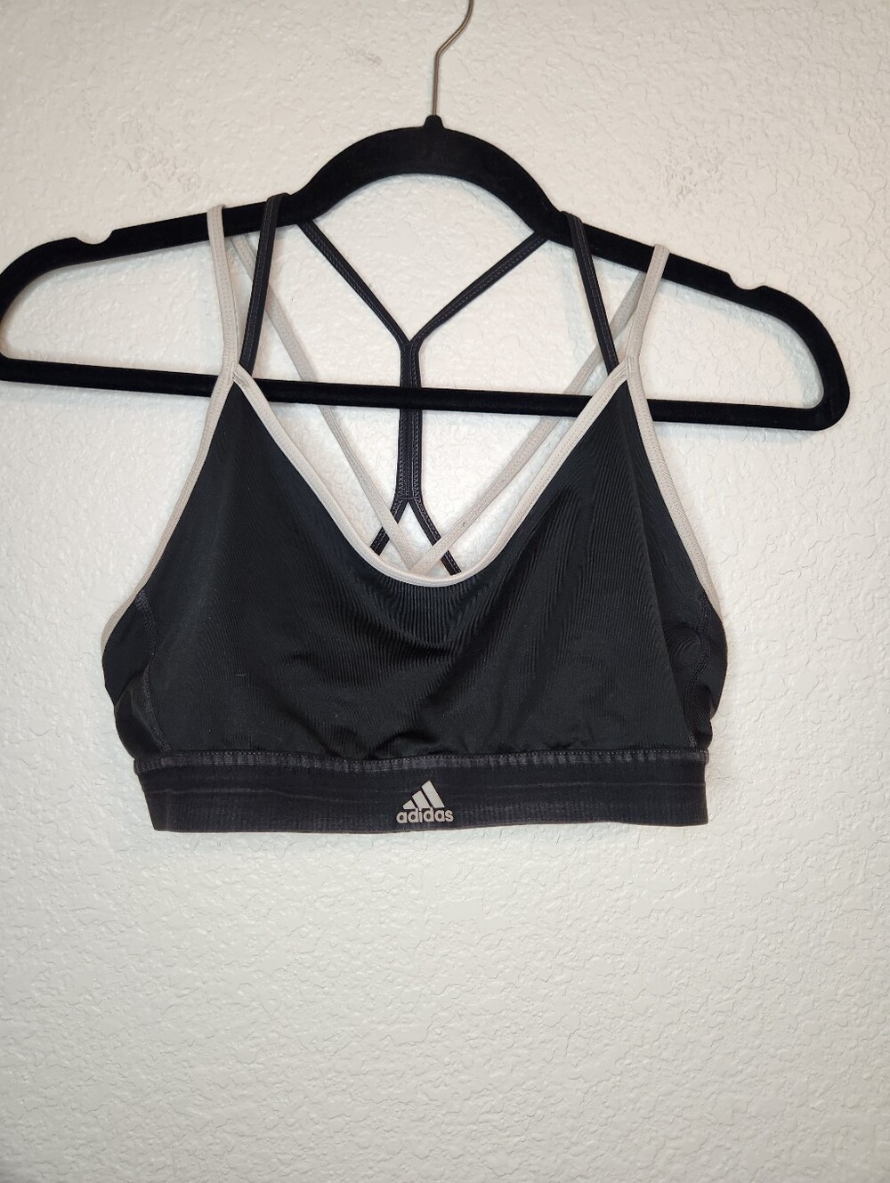 Adidas Women's All Me Strappy BraSize M Sports Bra with White Trim Crisscross